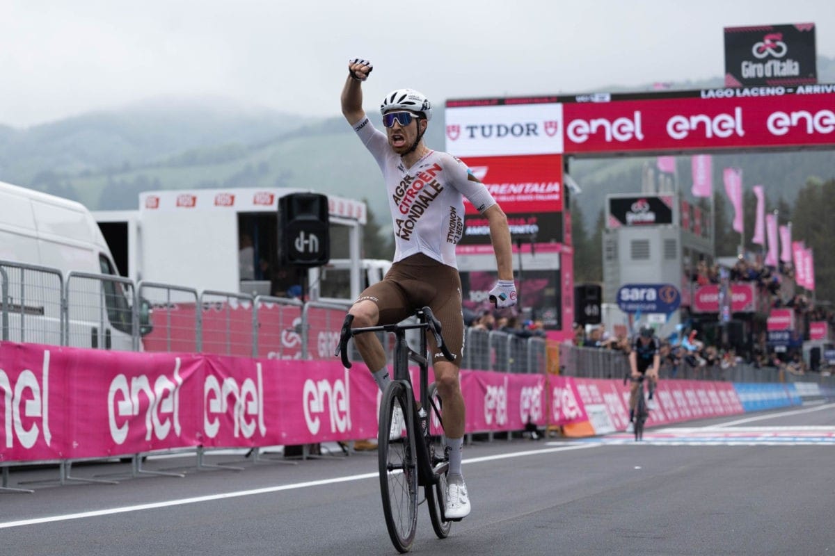 Il Giro d'Italia visto da un motociclista